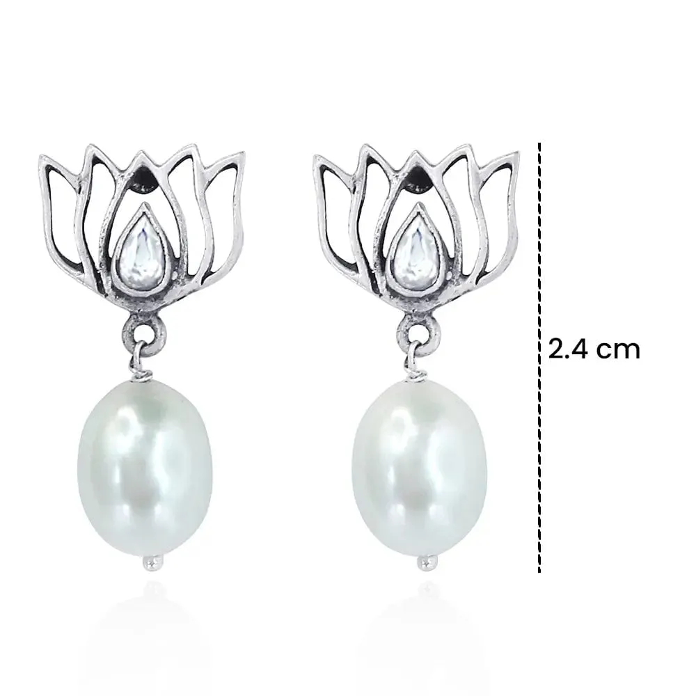 92.5 Silver Oxidized Lotus Pearl Earring