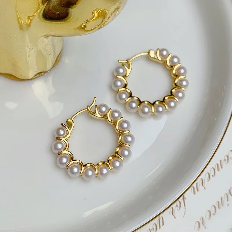 Circle Pearl Earrings