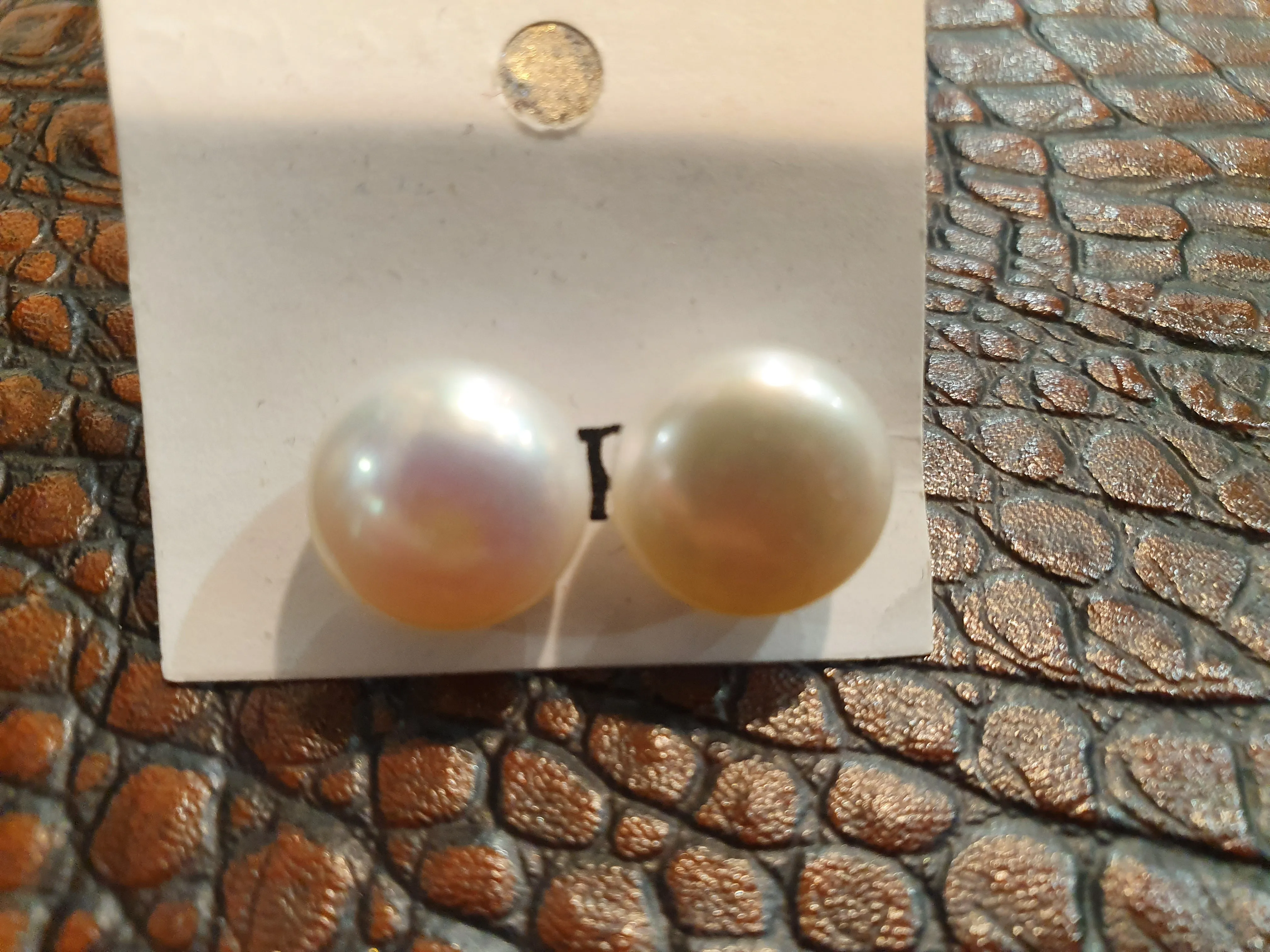 Freshwater Pearl Stud Earring