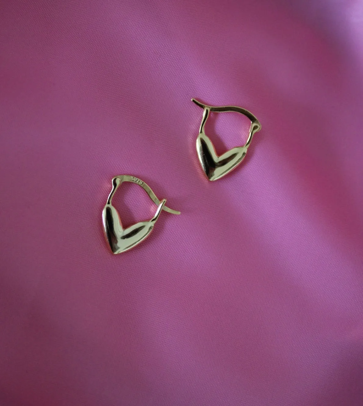 Heart Drops Earrings - Gold