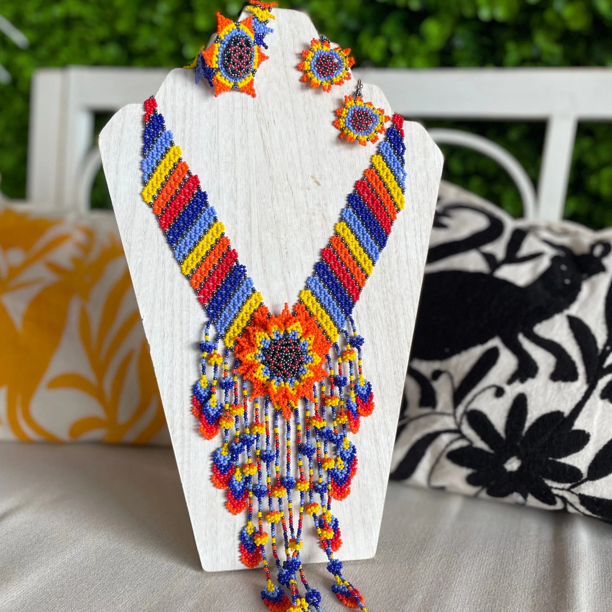 Huichol Native American Beaded Necklace Set - Flower