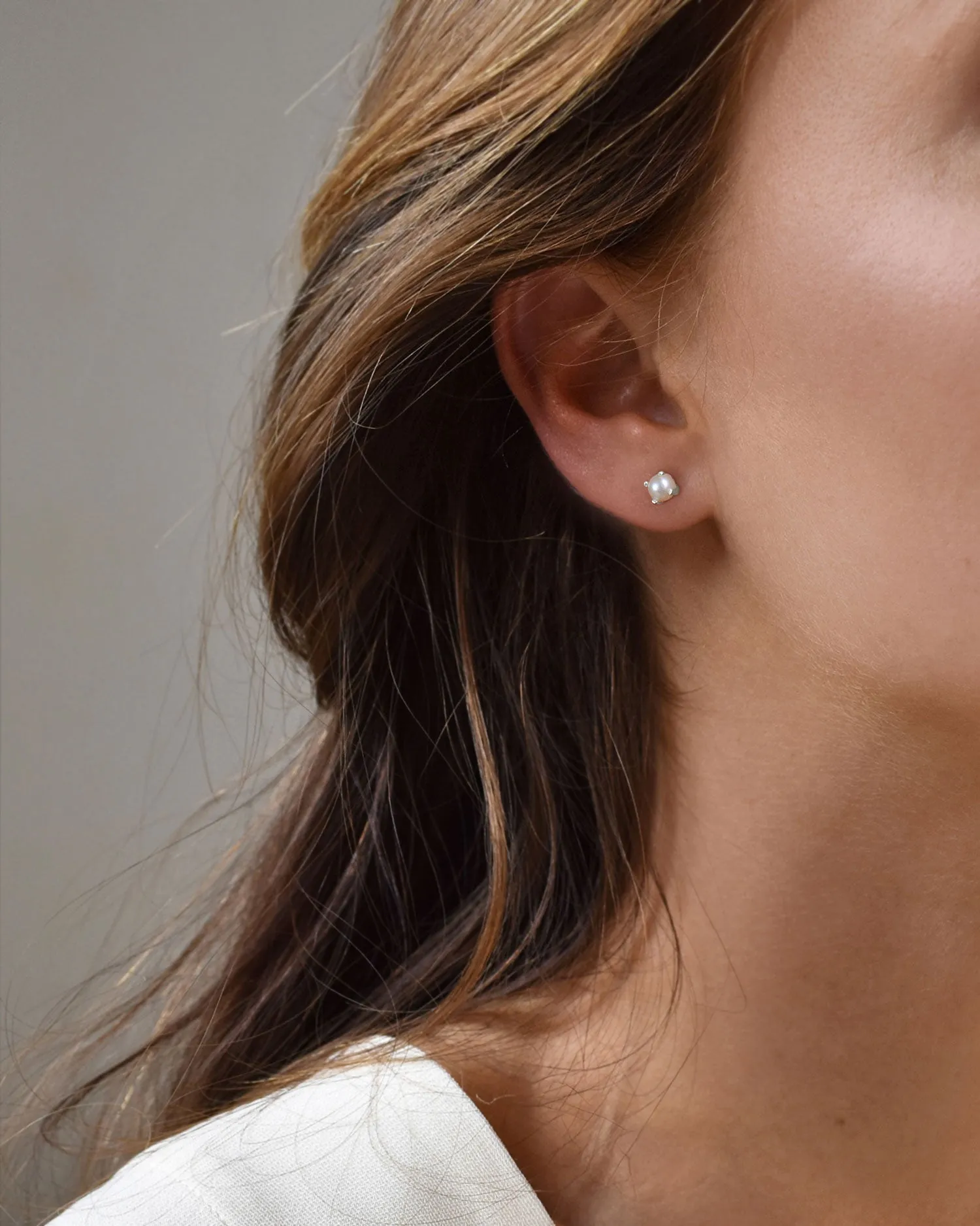 Petite Pearl studs silver