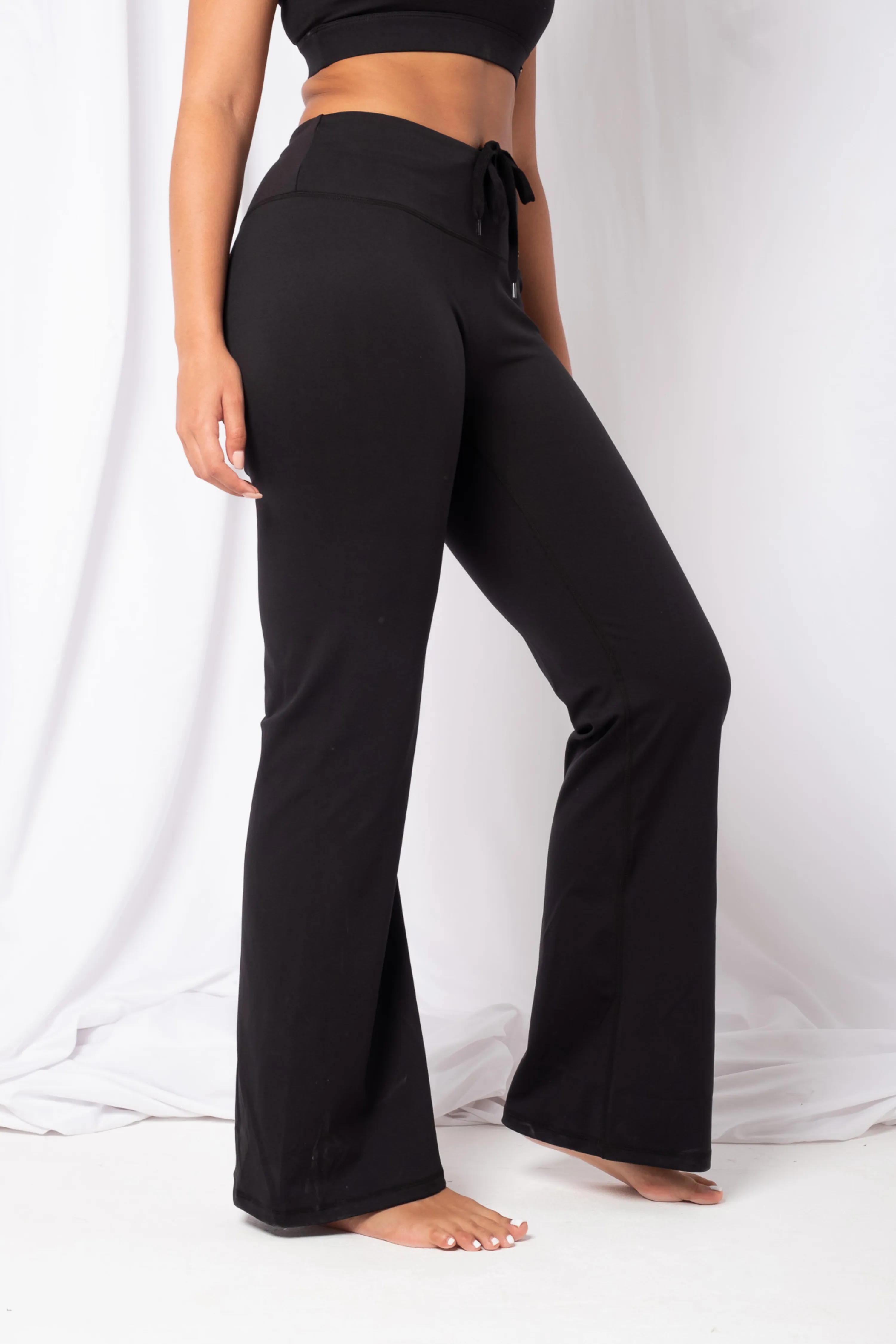 Regular High Waisted Wide Leg Flares Matte Black