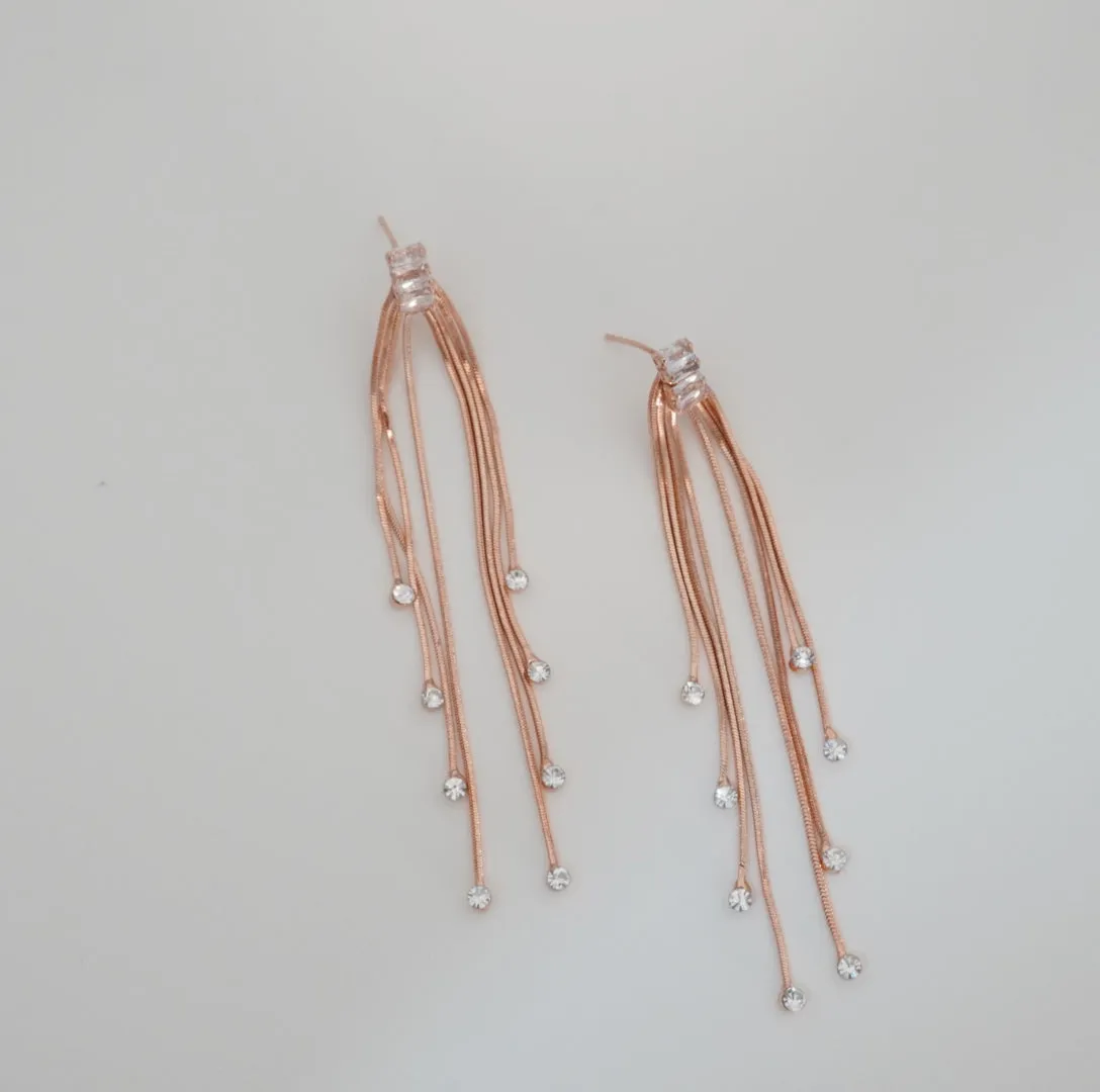 Rose Gold Plated Zirconia Studded Chain Earring