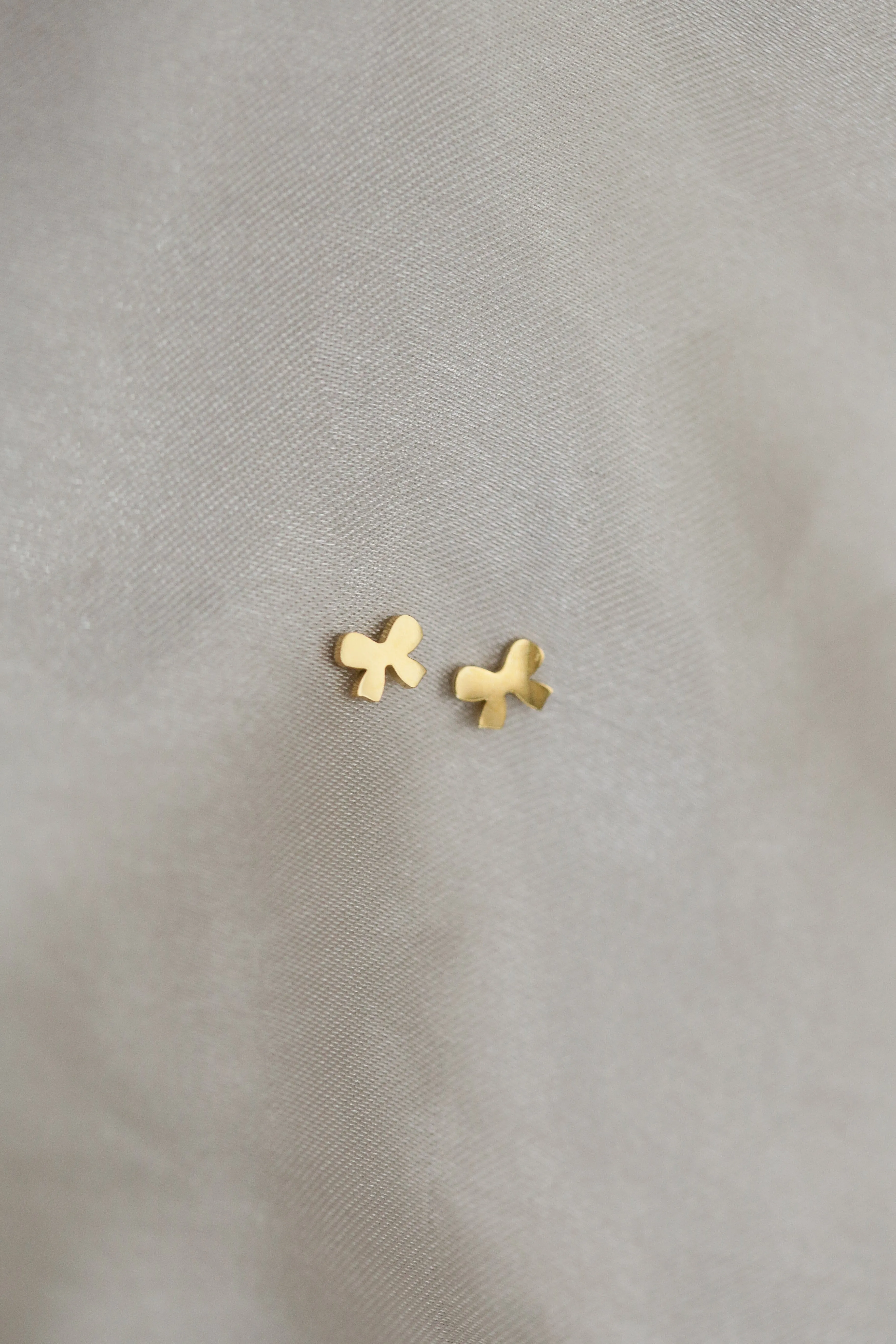 The Heart - Bow Studs