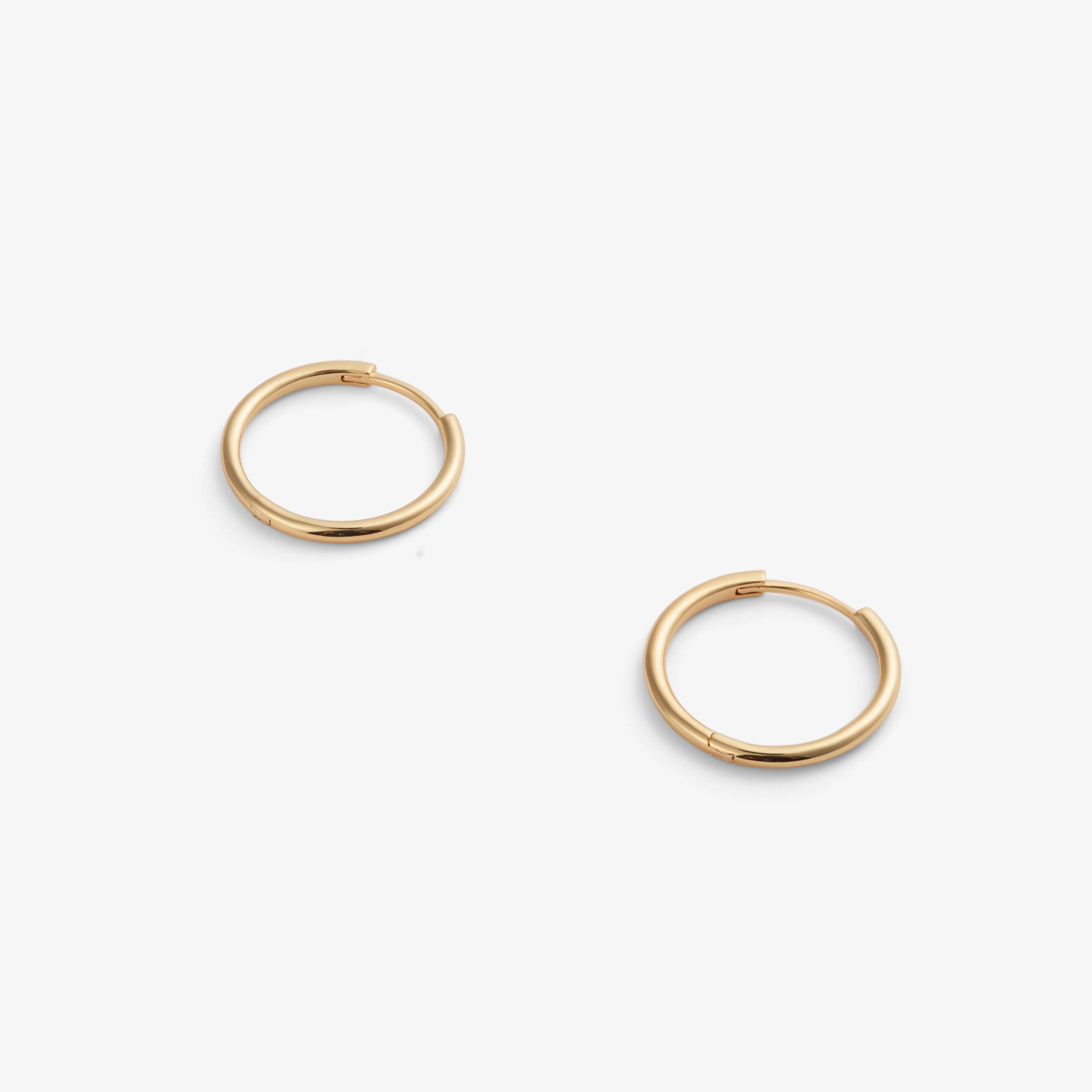 THIN HOOPS Gold