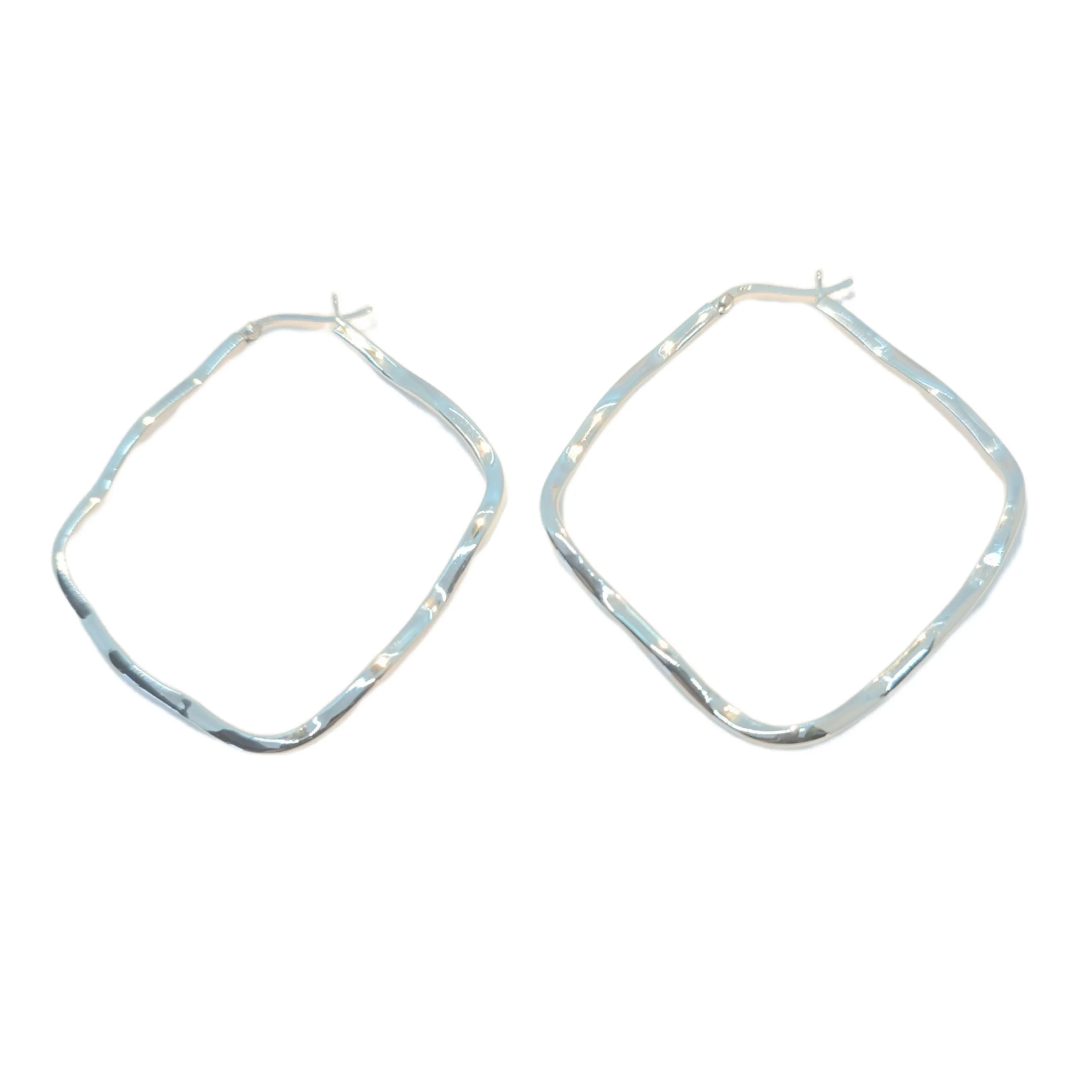 Wavey Hoop earrings Square Diamond