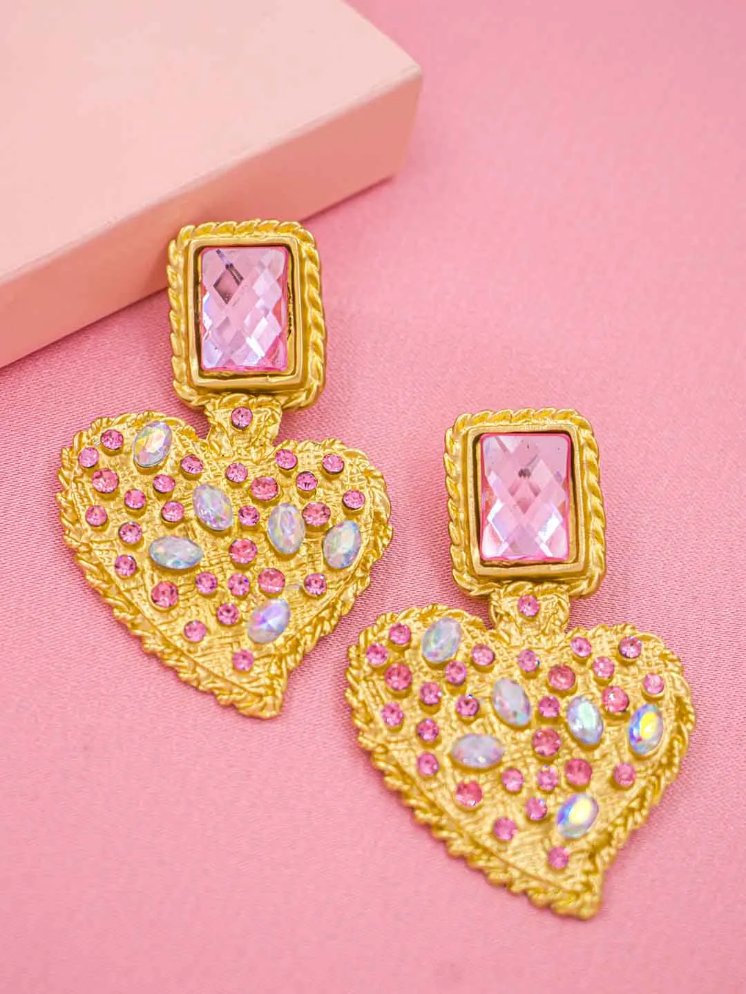 Zaarin Hearts Earring